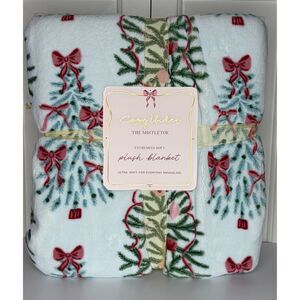 Cozy Under “The Mistletoe” Plush Blanket – Extremely Soft Holiday Throw – NWT